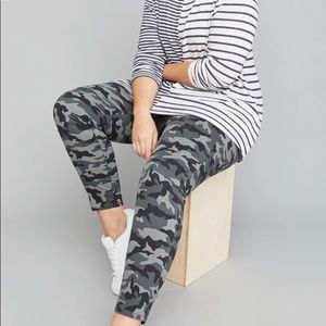 NWT Lane Bryant Mid-rise Skinny  pant